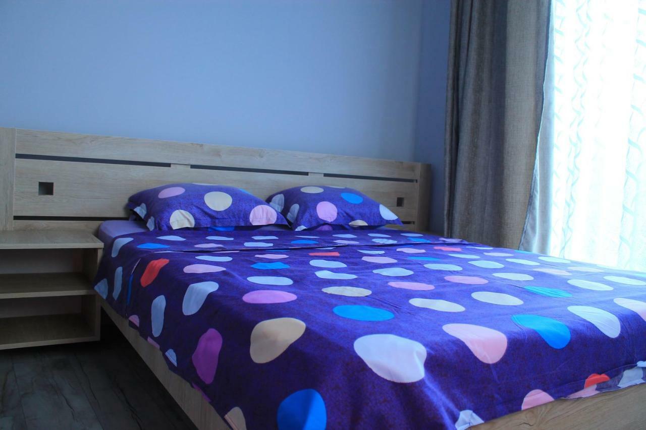 Tedo'S Guest House Махинари Стая снимка